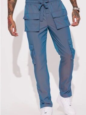 Fashion Nova Men’s iridescent cargo pants Size XL